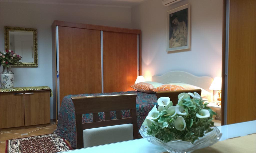 Apartment City Garden コトル 部屋 写真