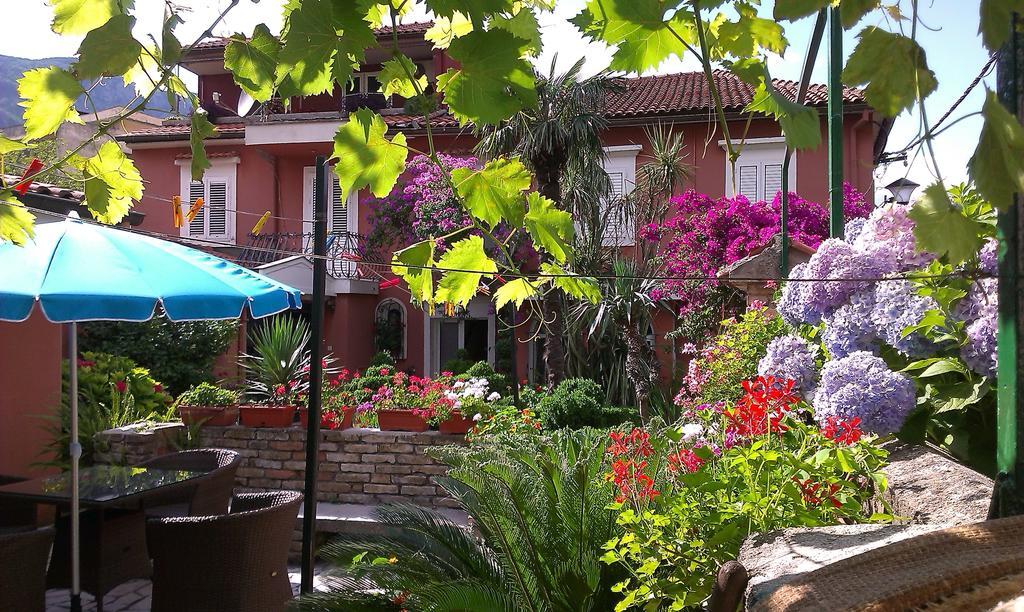 Apartment City Garden コトル 部屋 写真