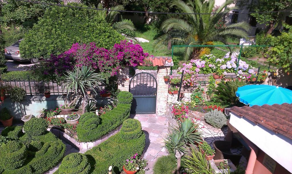 Apartment City Garden コトル 部屋 写真